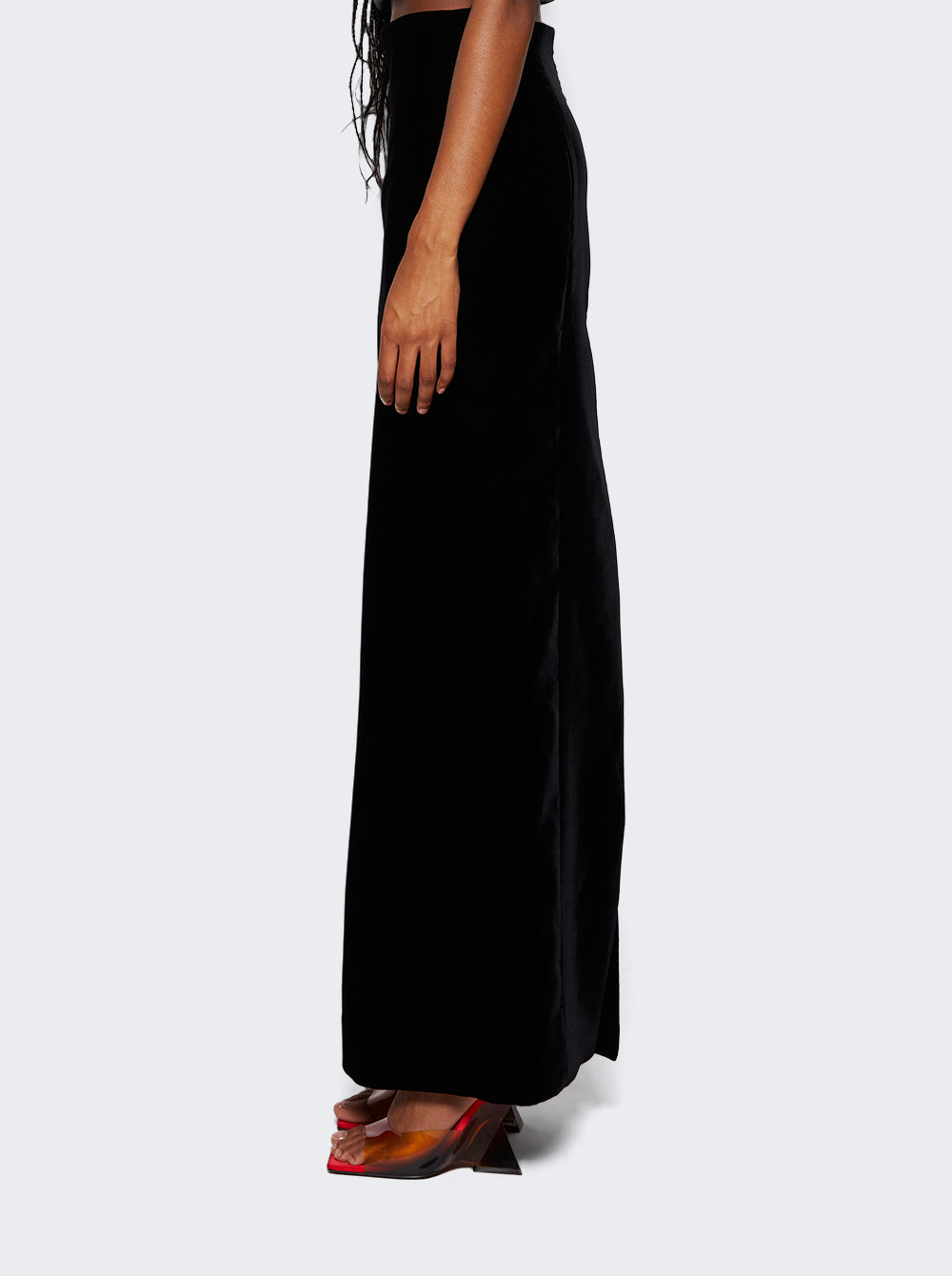 W2087R14_Black_04.jpg