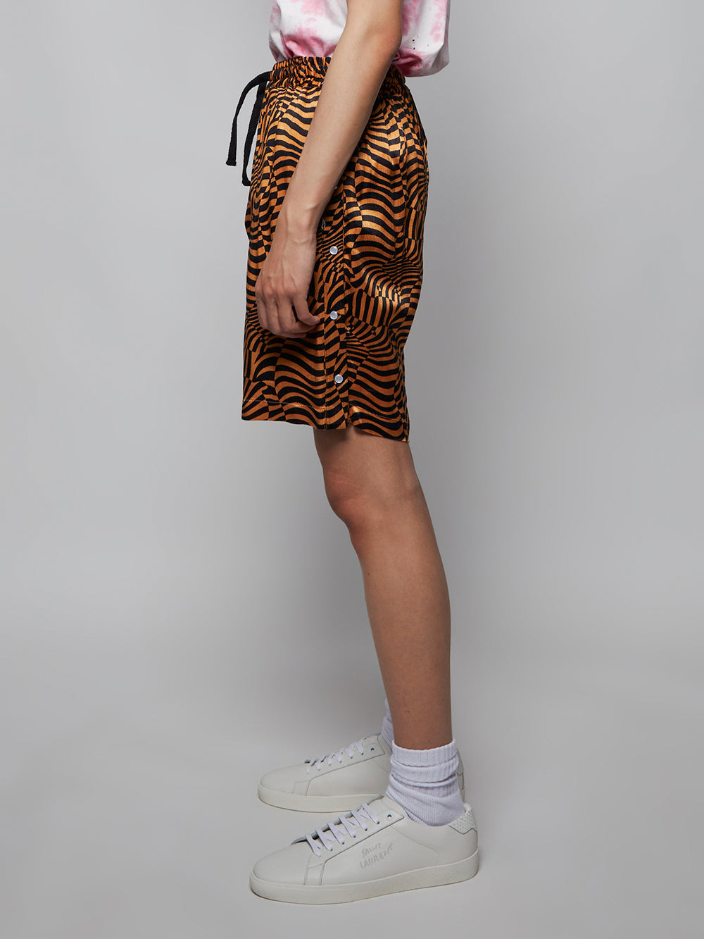J012_Orange_04.jpg