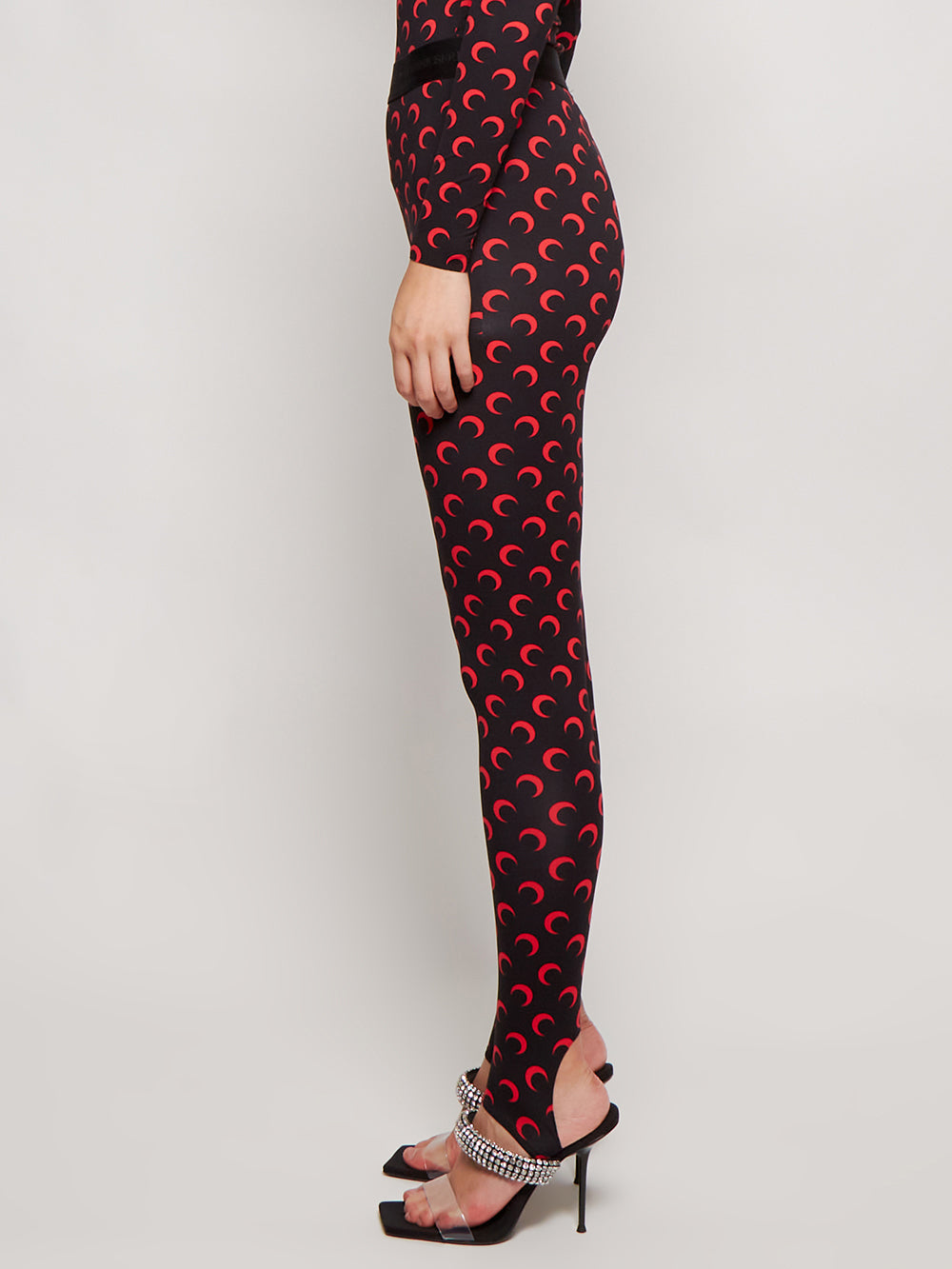 P111ICONWFW21 JERPA0001_Red_04.jpg