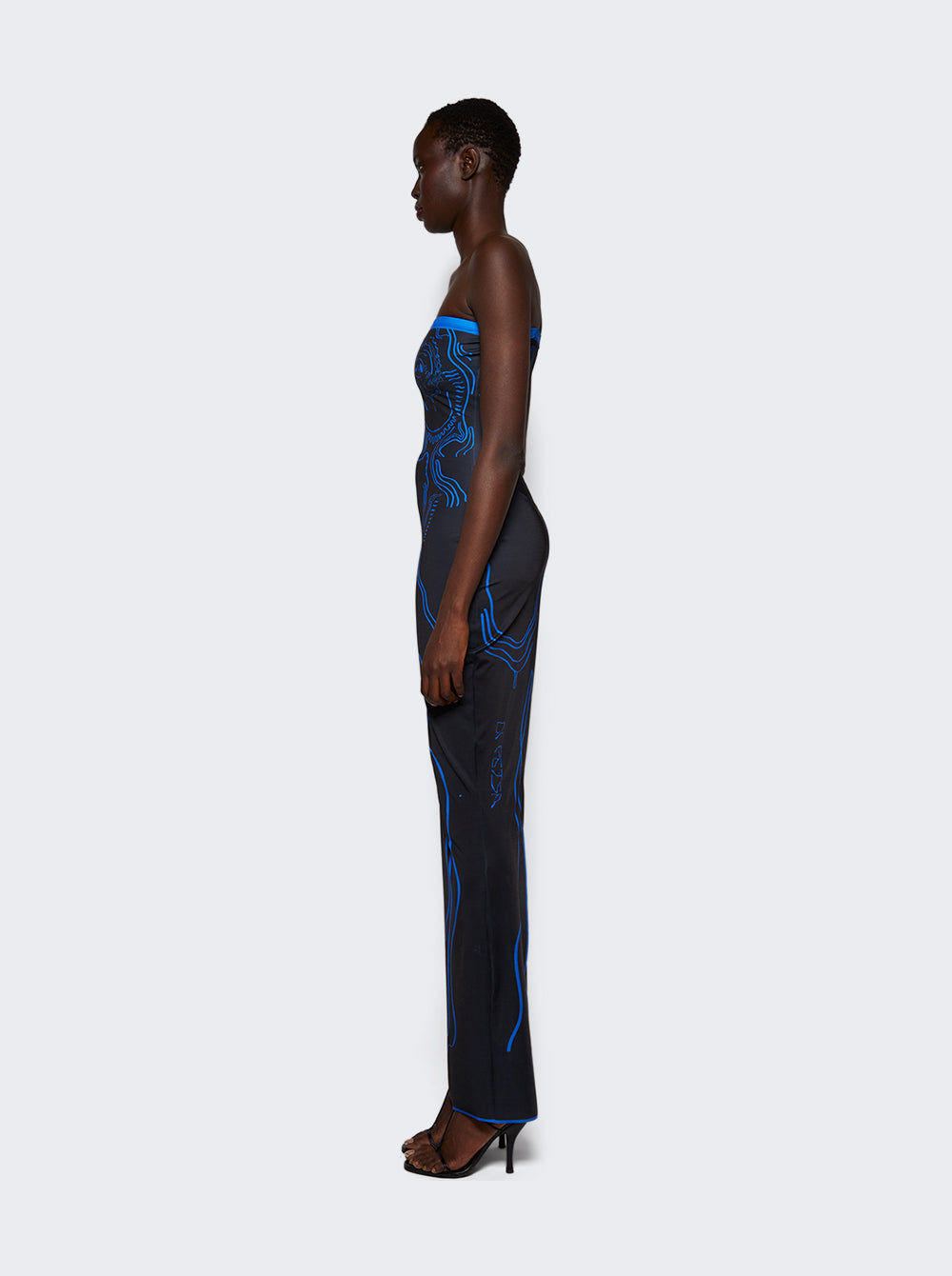 Venus Shell Long Body Dress_Black_04.jpg