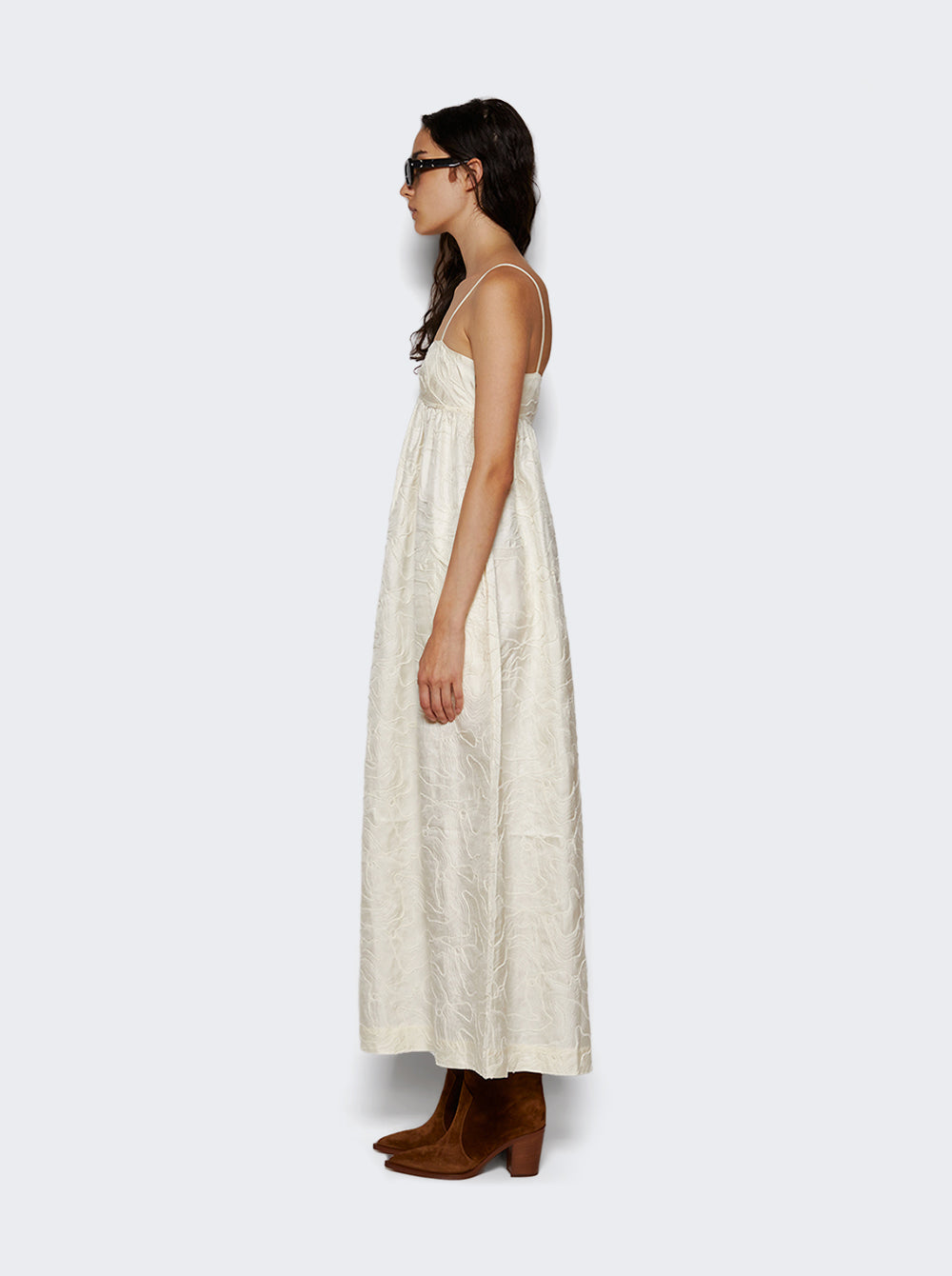 CAVOLA_White_04.jpg