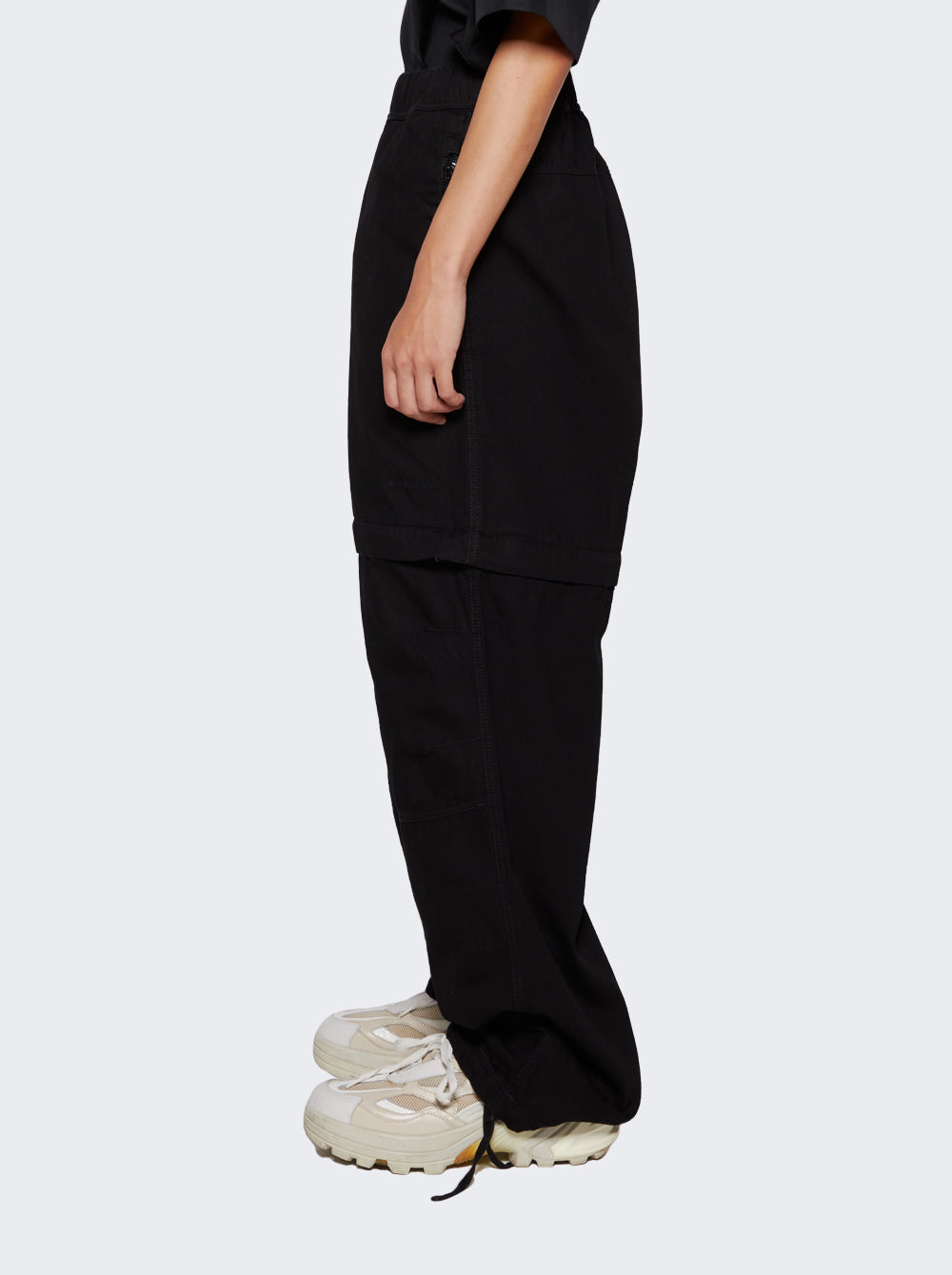 BM51A250KK001_Black_04.jpg