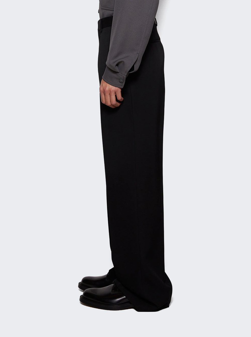 797207 ZARG8_Black_04.jpg