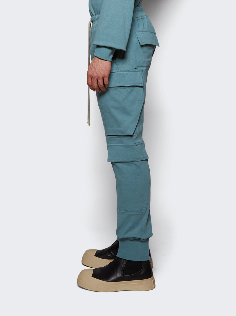 RU01E5337 BA_Blue_04.jpg