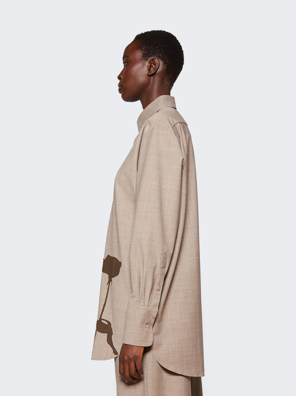 AW24-SH001-U-WO001_Beige_04.jpg