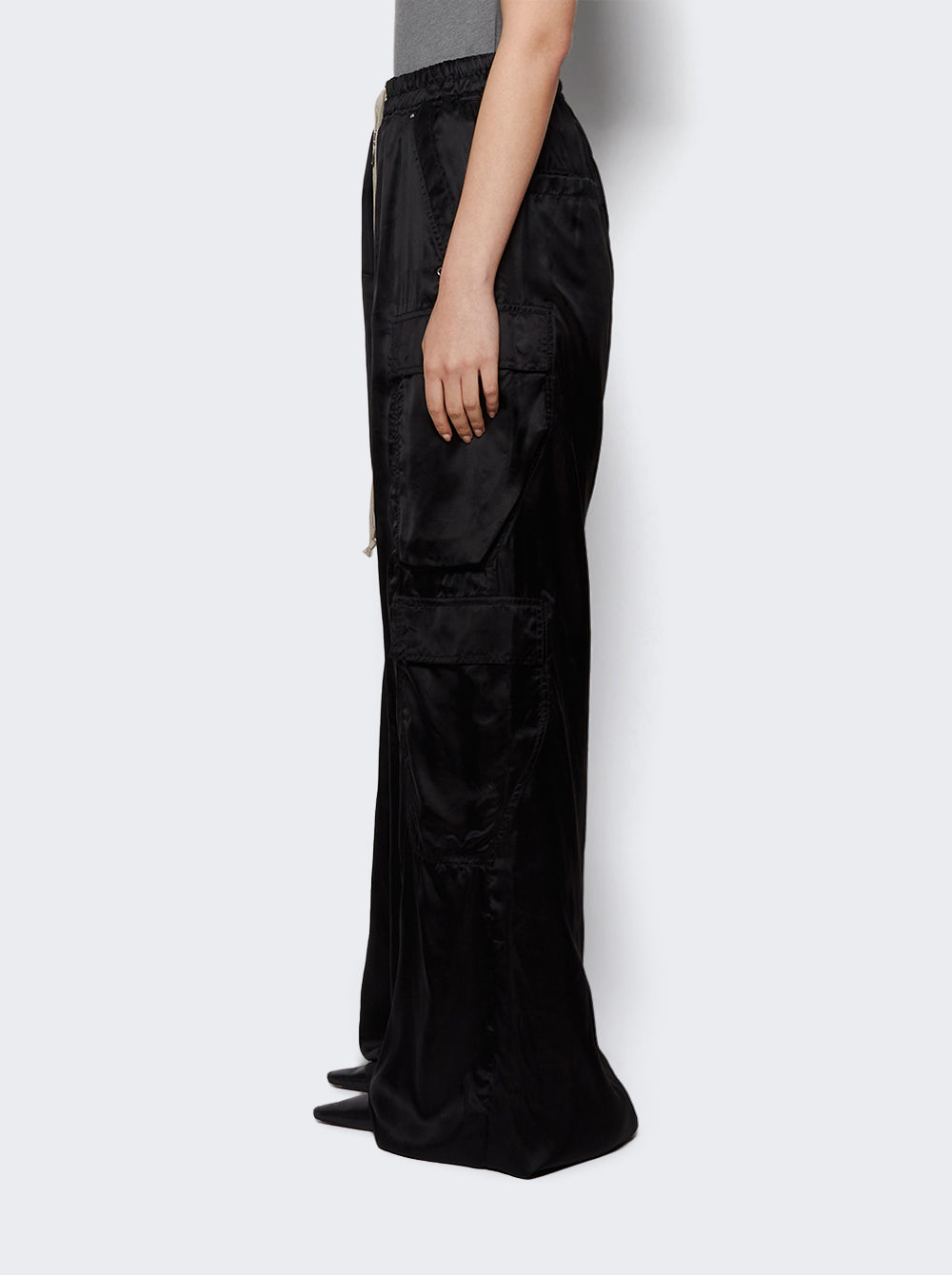 RP02E4327 K_Black_04.jpg