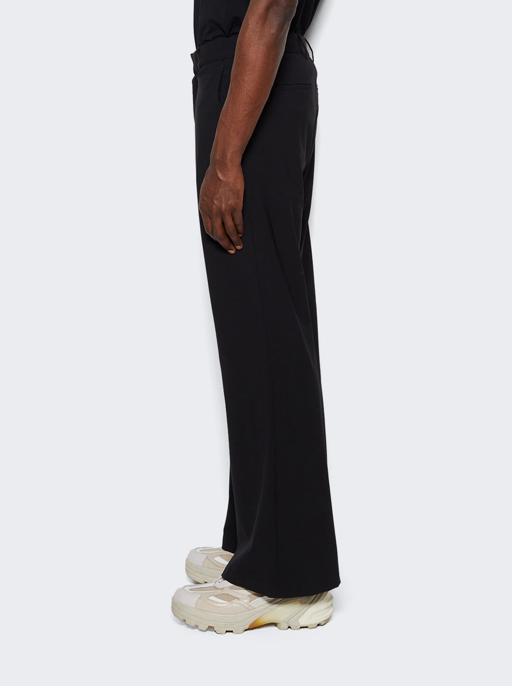 CMCA188S23FAB0021010_Black_04.jpg