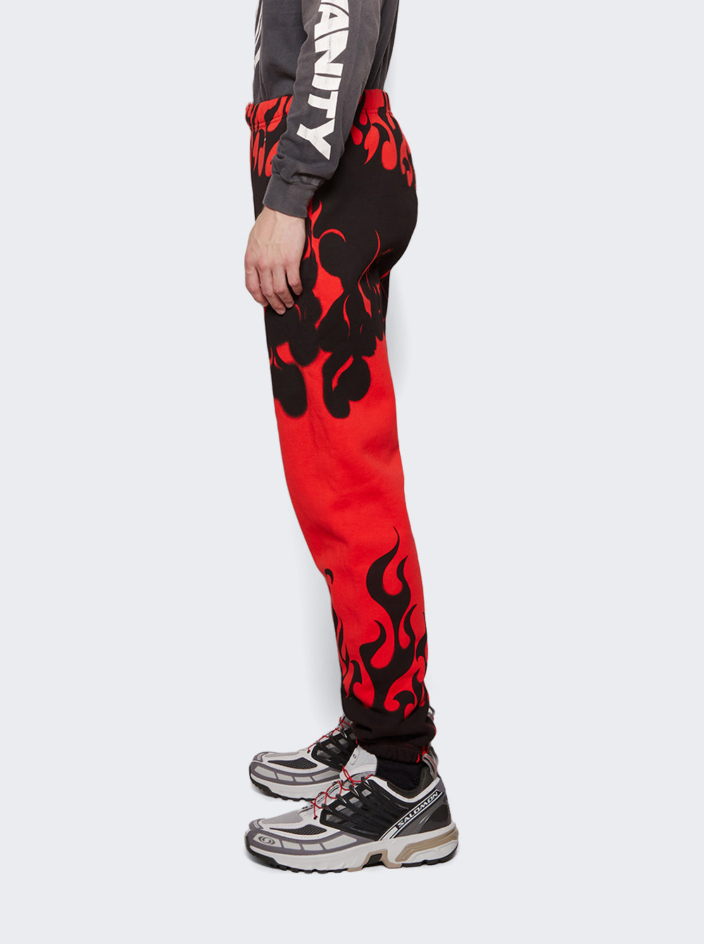 AK-2100_Red_04.jpg