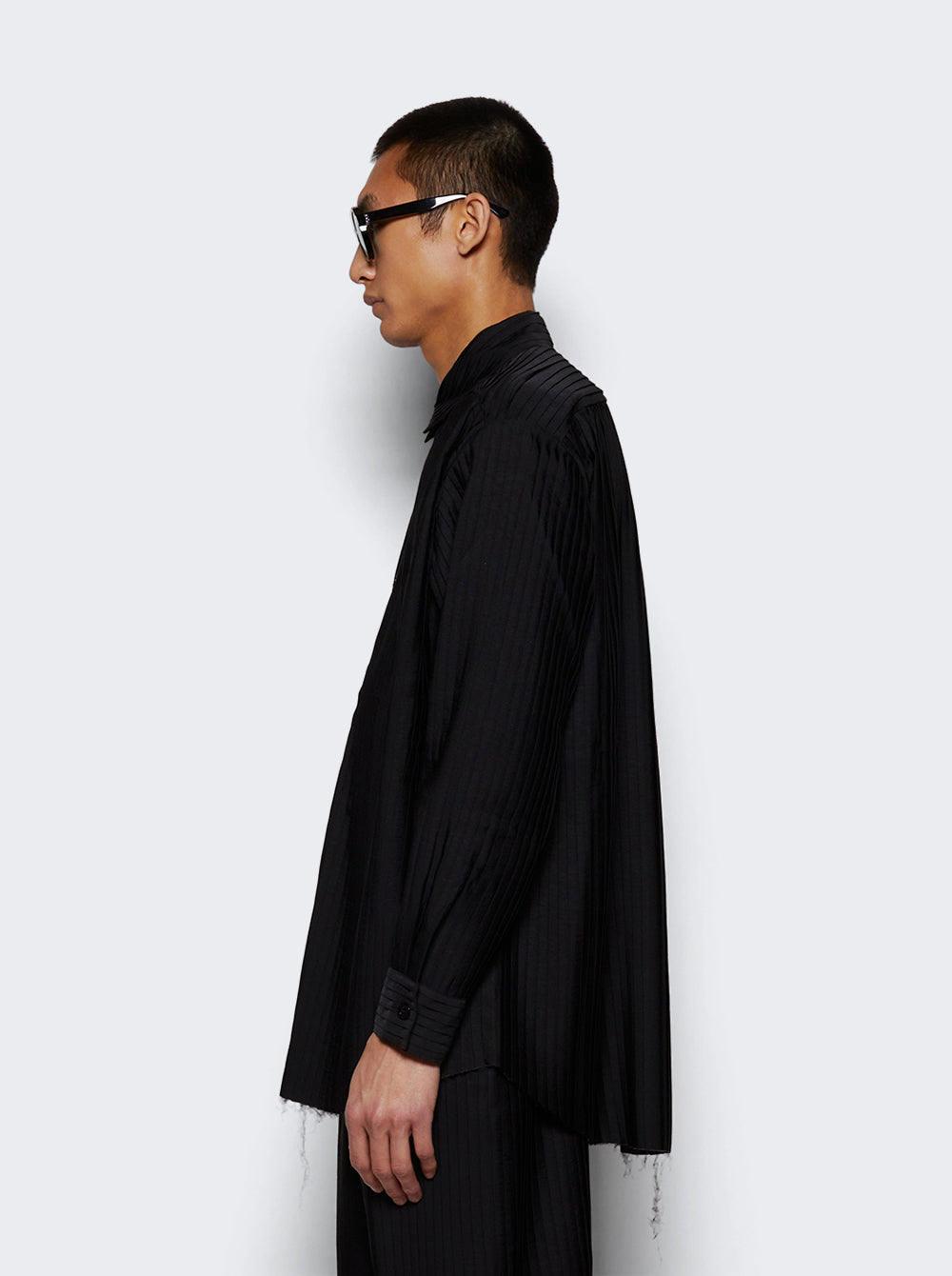 CM S25 SH 100_Black_04.jpg