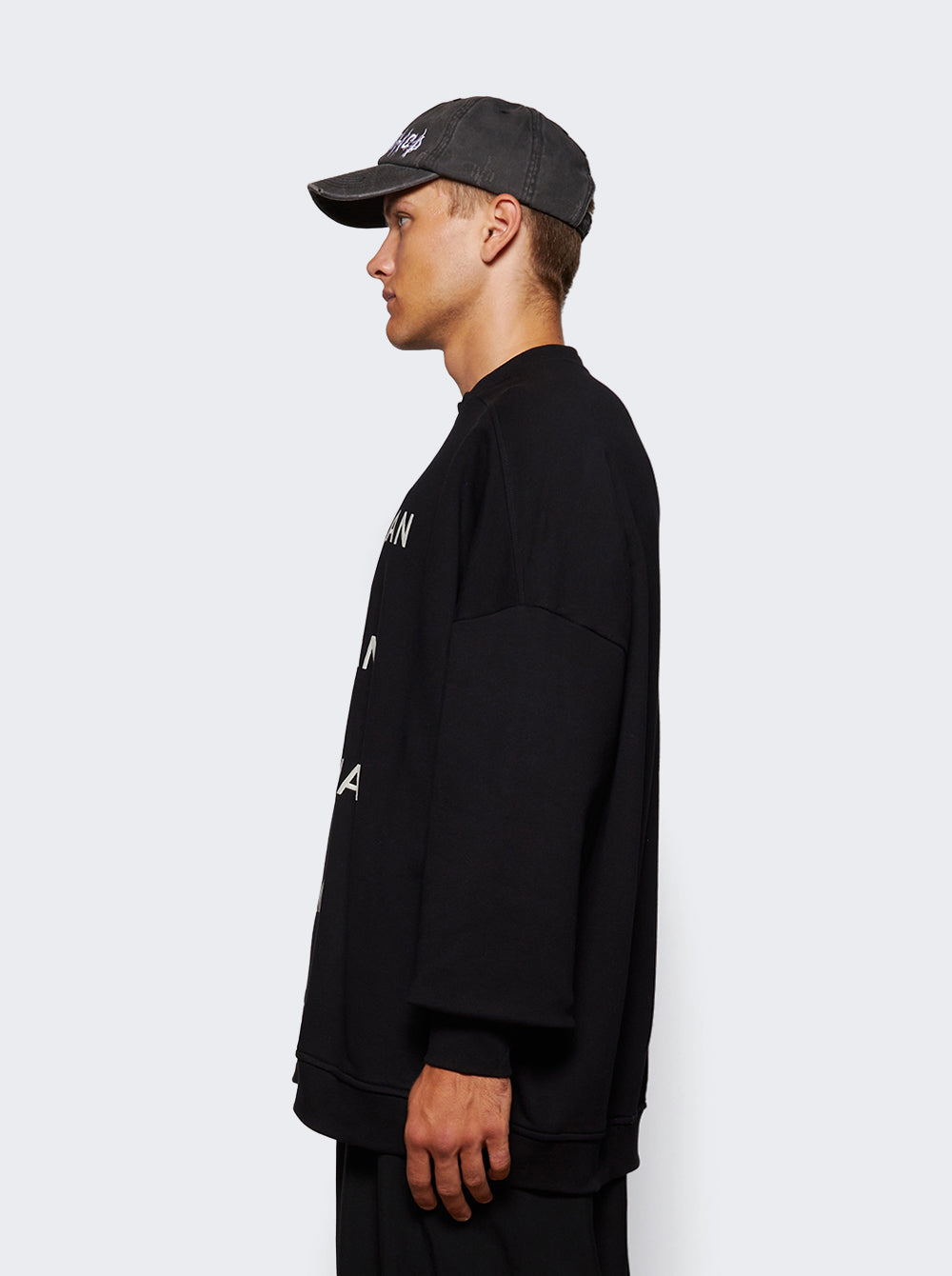 CM01E1669 CHFE_Black_04.jpg
