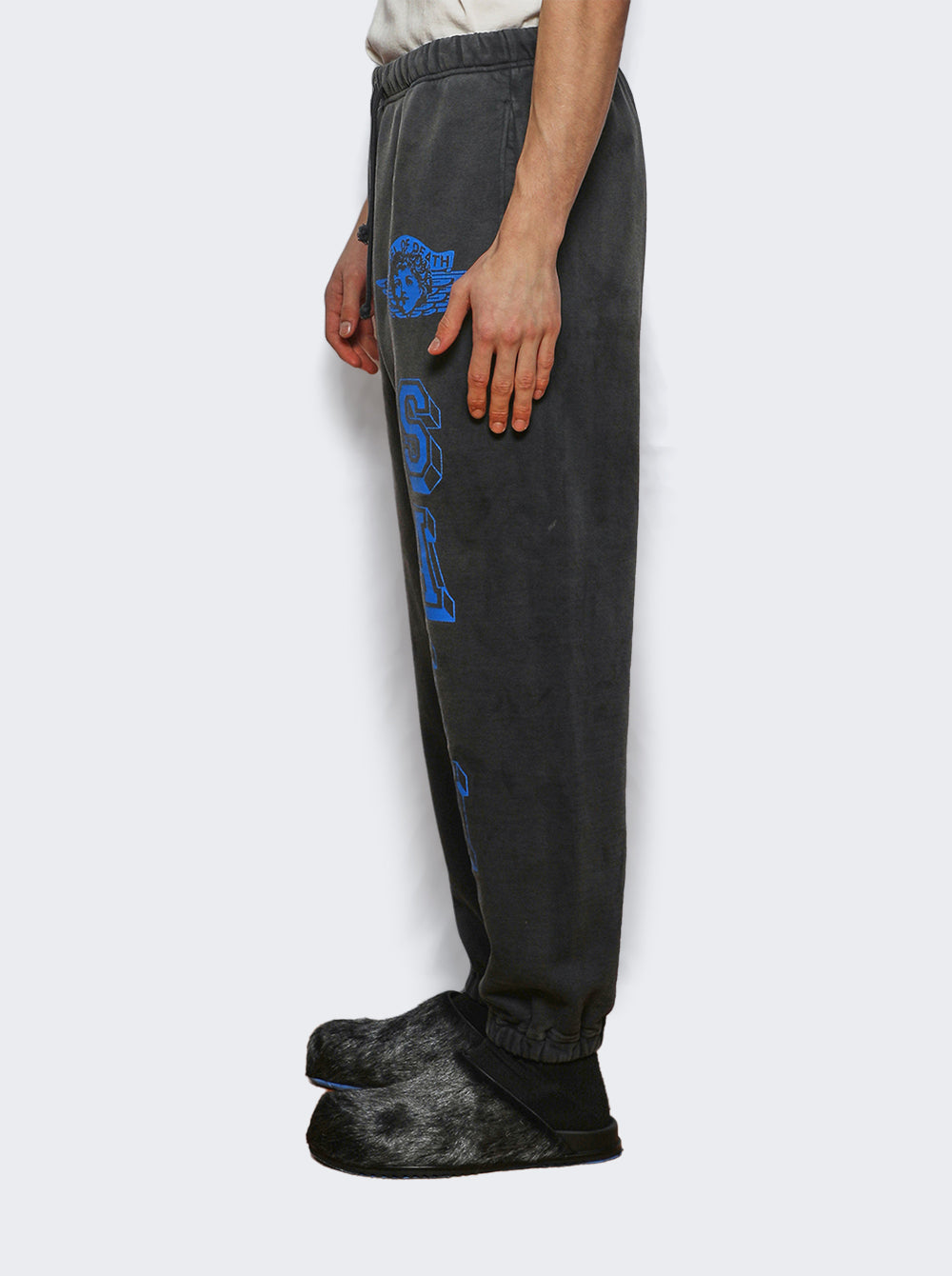 SM-HR1-0000-060_Black_04.jpg