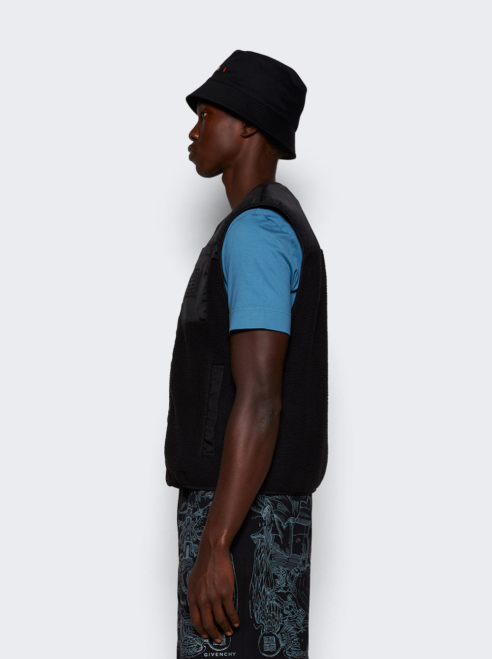 BM01821YFZ001_Black_04.jpg