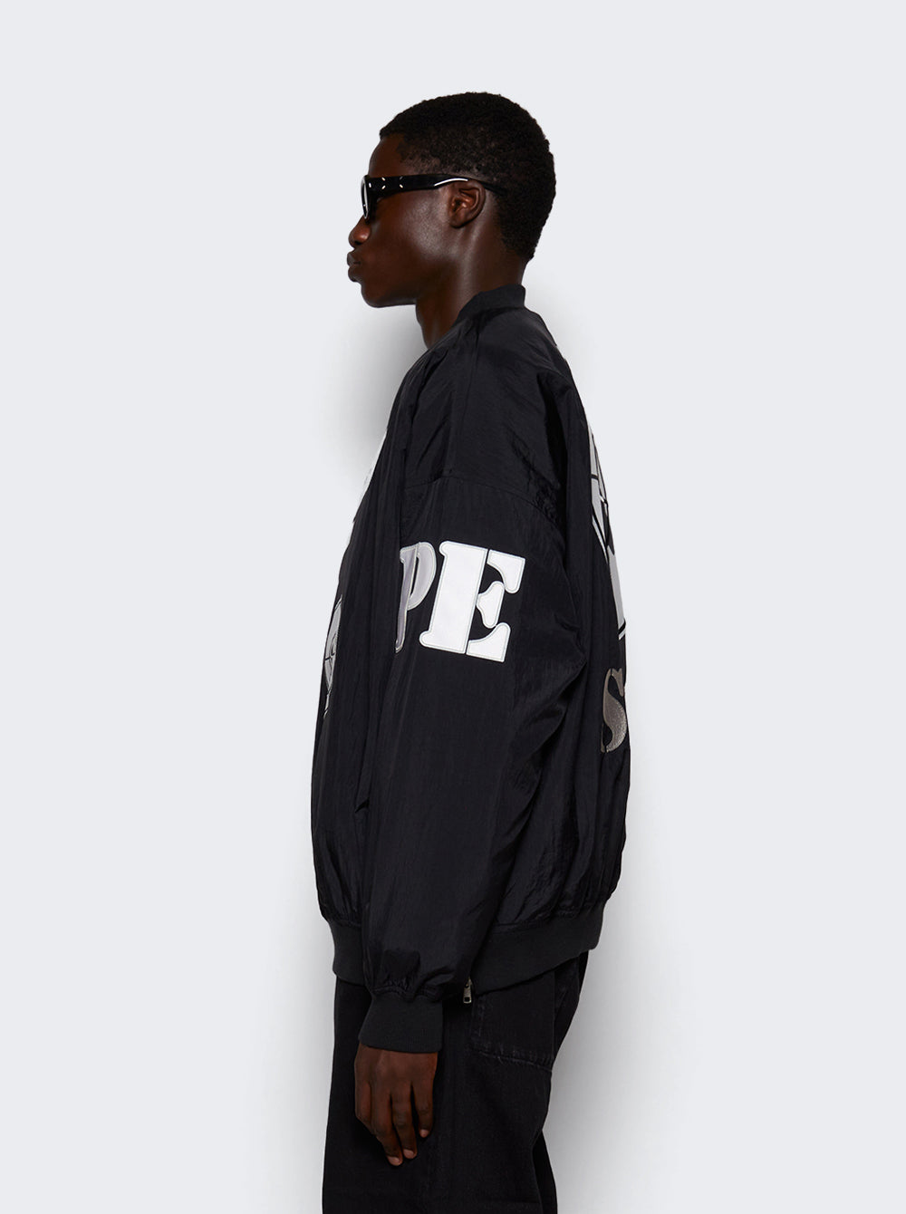SM-YS1-0000-C21_Black_04.jpg