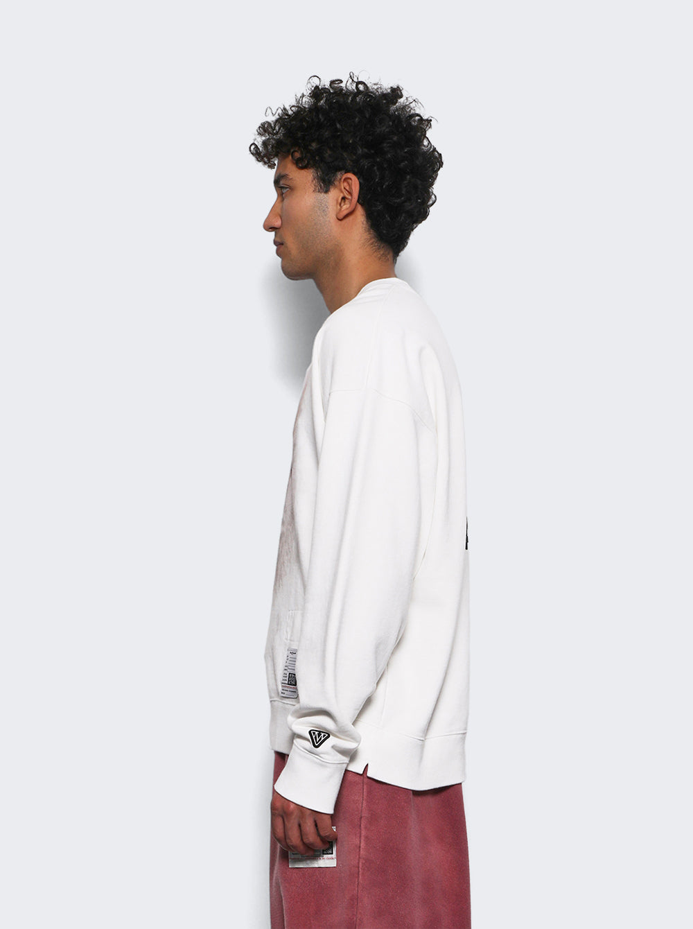 J15PO742_White_04.jpg