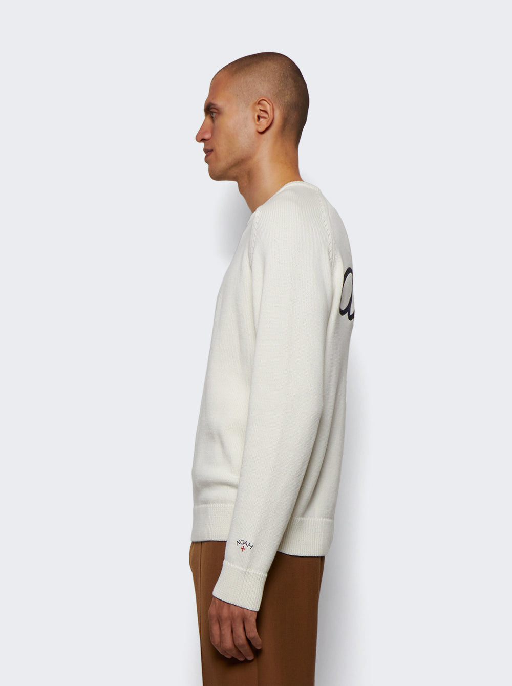 HI2931_Off White_04.jpg