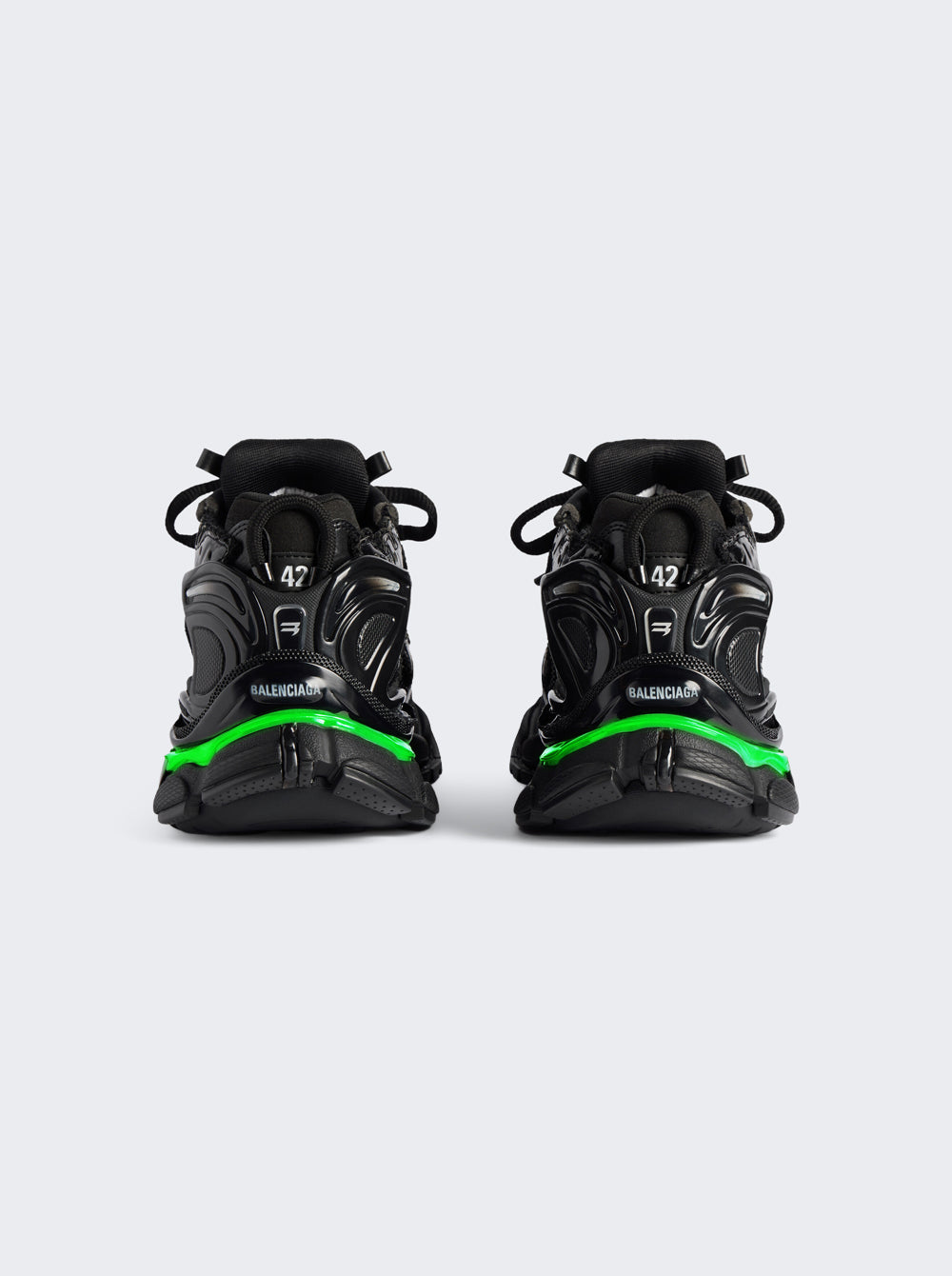 853225 WRNLD_Black_04.jpg