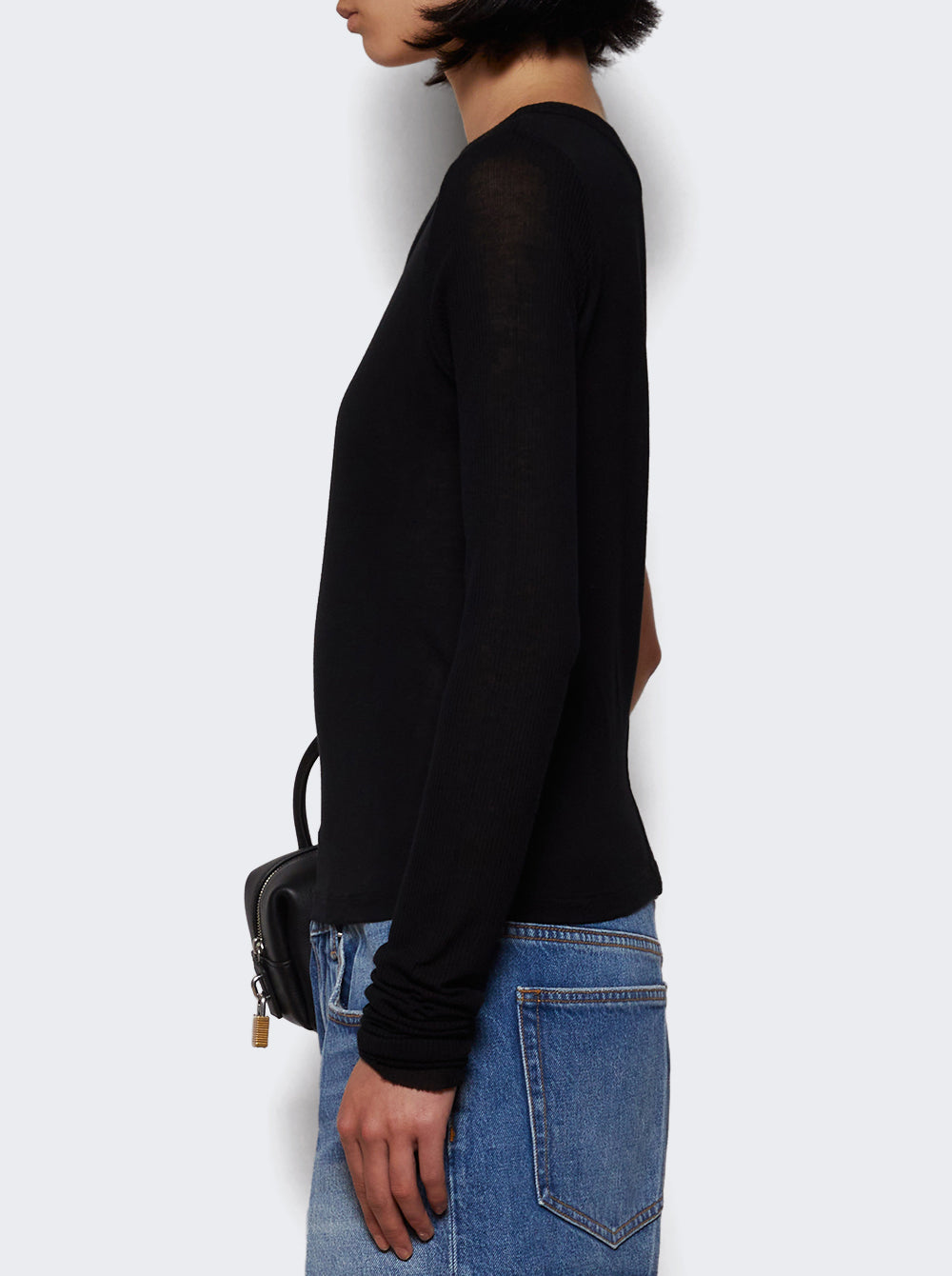 RP02E4261 JS_Black_04.jpg