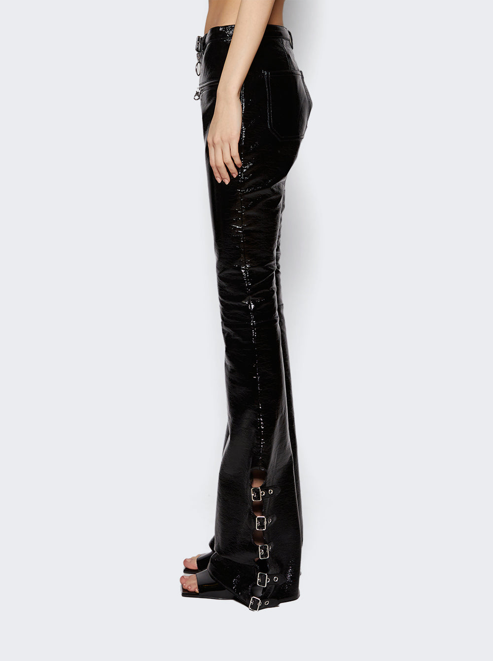 124CPA203VY0014_Black_04.jpg