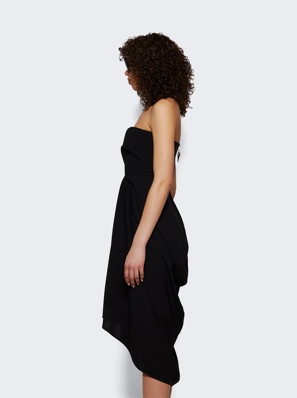 RP01E7569 WLP_Black_04.jpg