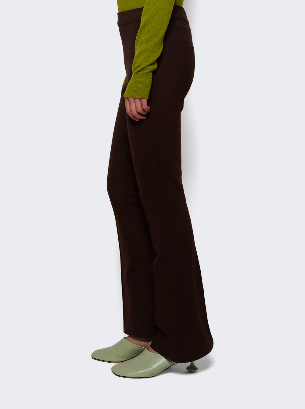 AM40_Brown_04.jpg