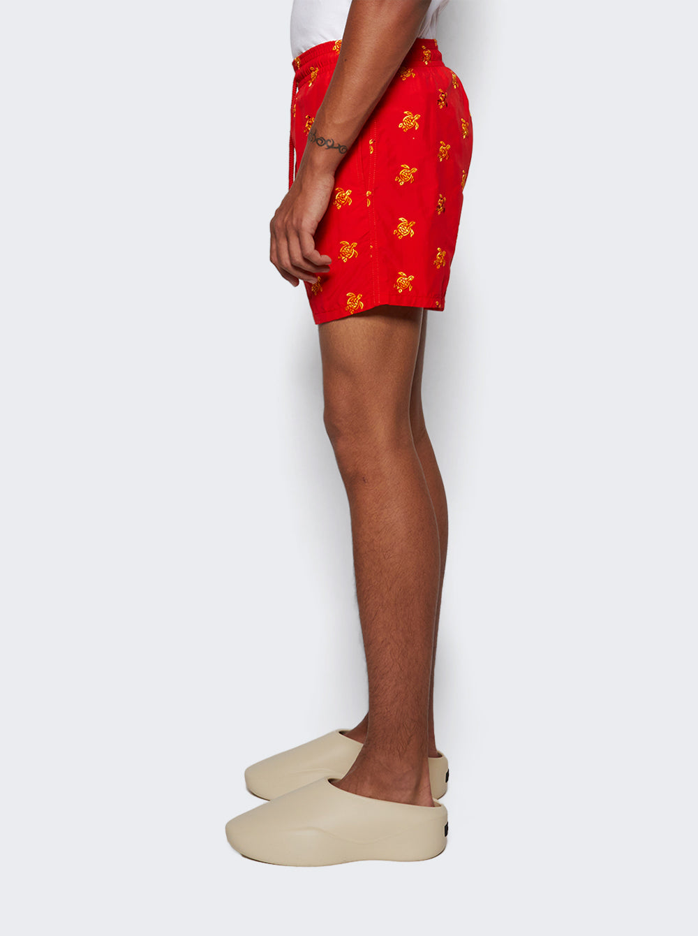 MISBC493_Red_04.jpg
