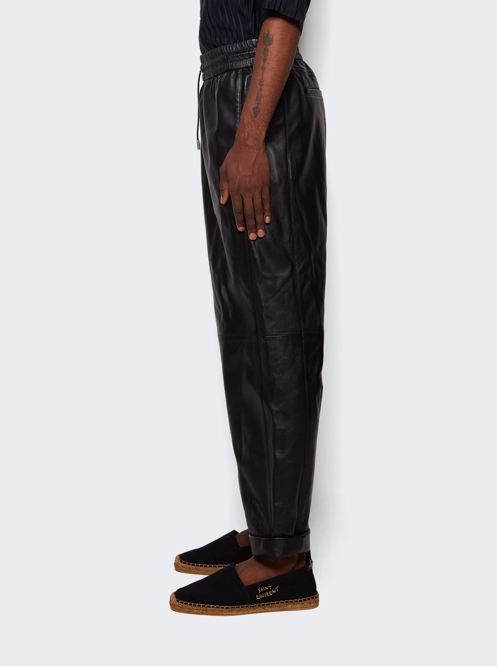 726924YC2MS_Black_04.jpg