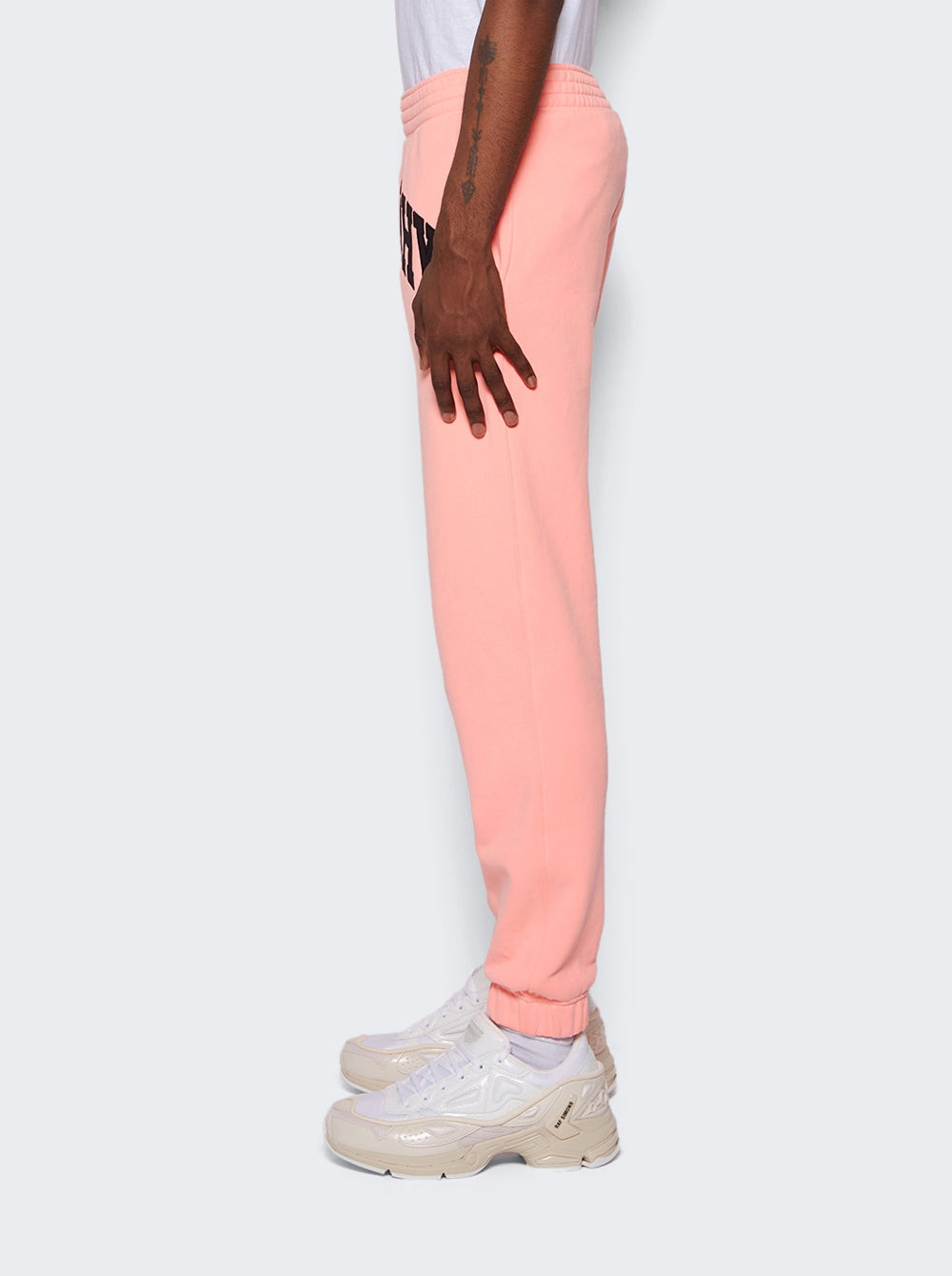BM514M3YCB685_Pink_04.jpg