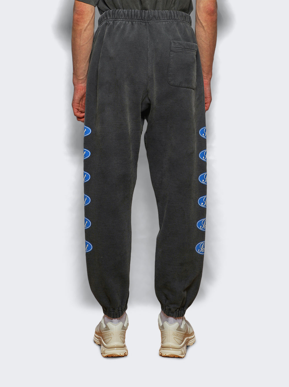SM-HR1-0000-061_Black_05.jpg