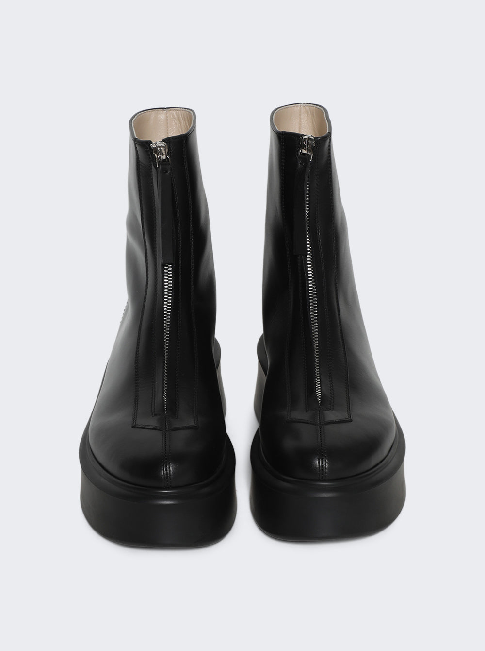 F1144 L64R_Black_05.jpg