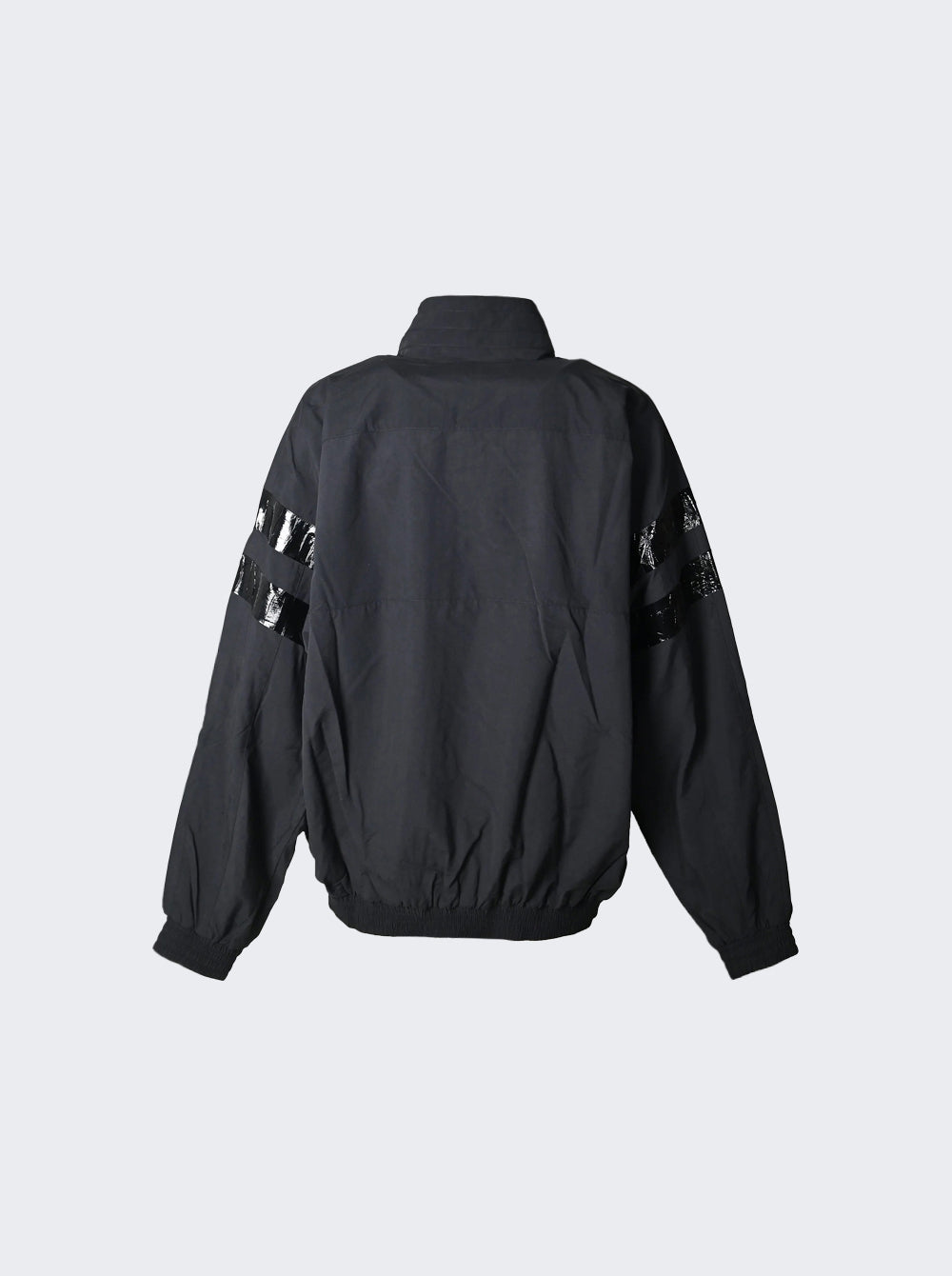 ME76GJ115BB_Black_05.jpg