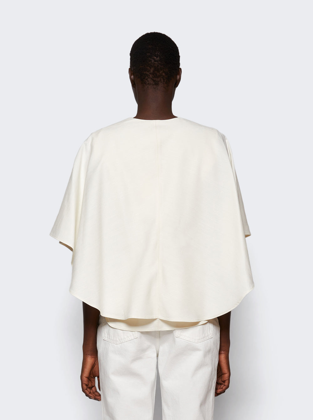 ARONA_White_05.jpg