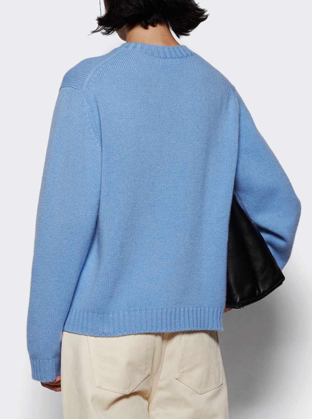 AM41_Blue_05.jpg
