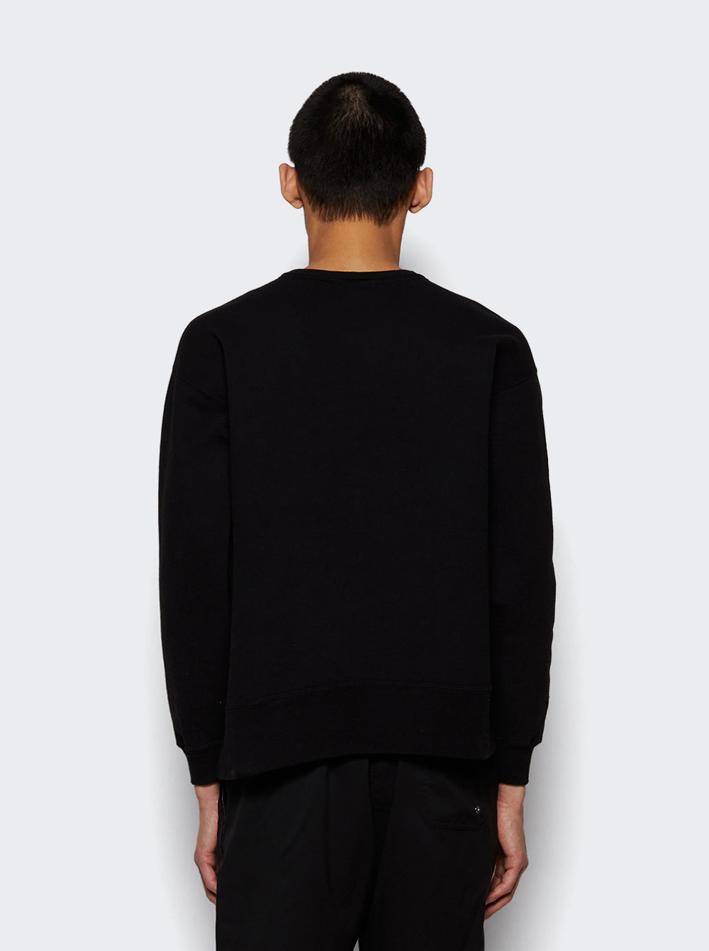 SM-HR8-0000-043_Black_05.jpg
