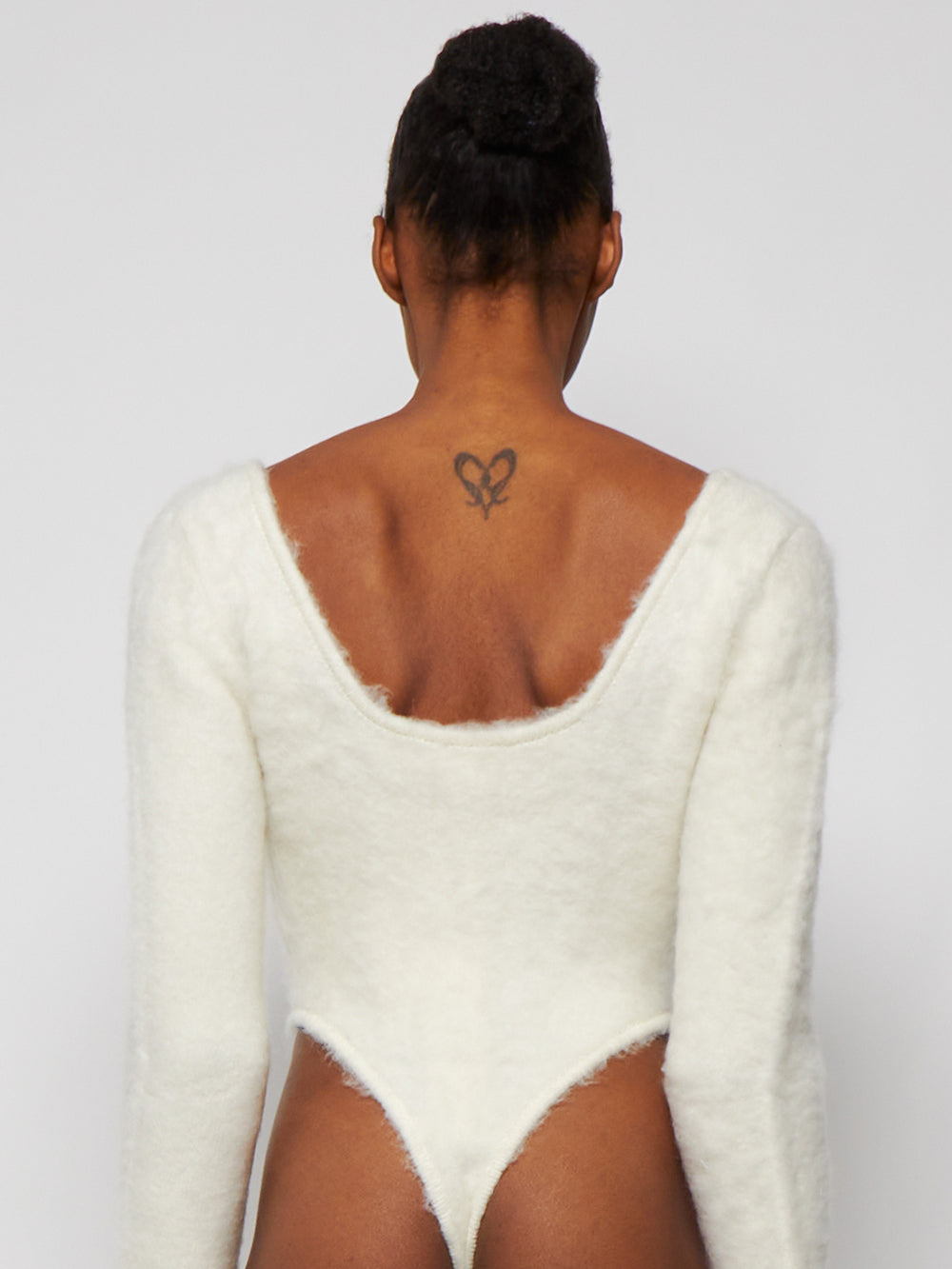 FW22W020007_White_05.jpg