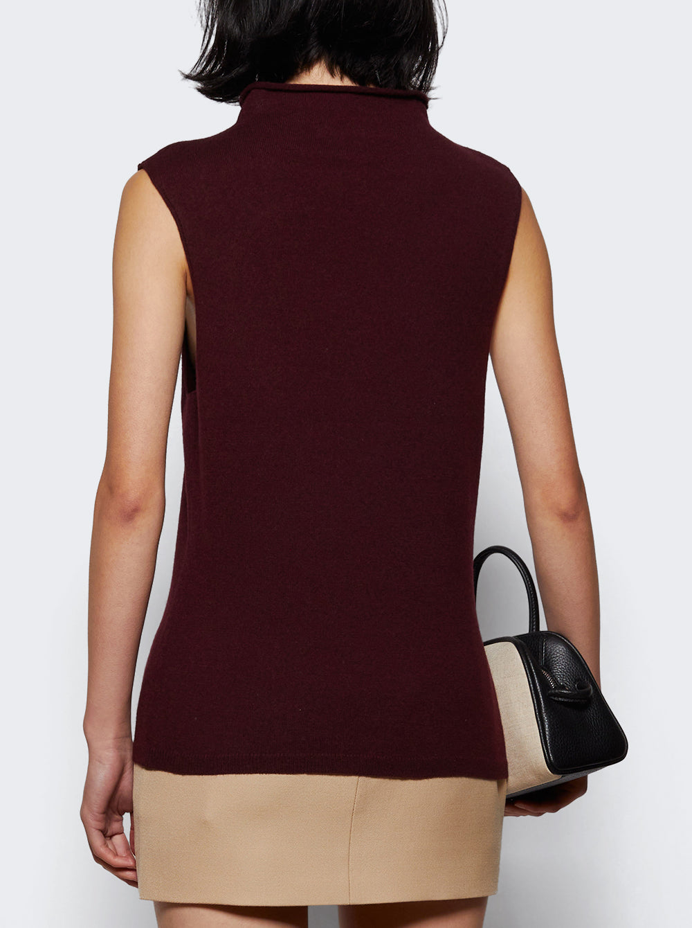 FW25TP02_Red_05.jpg