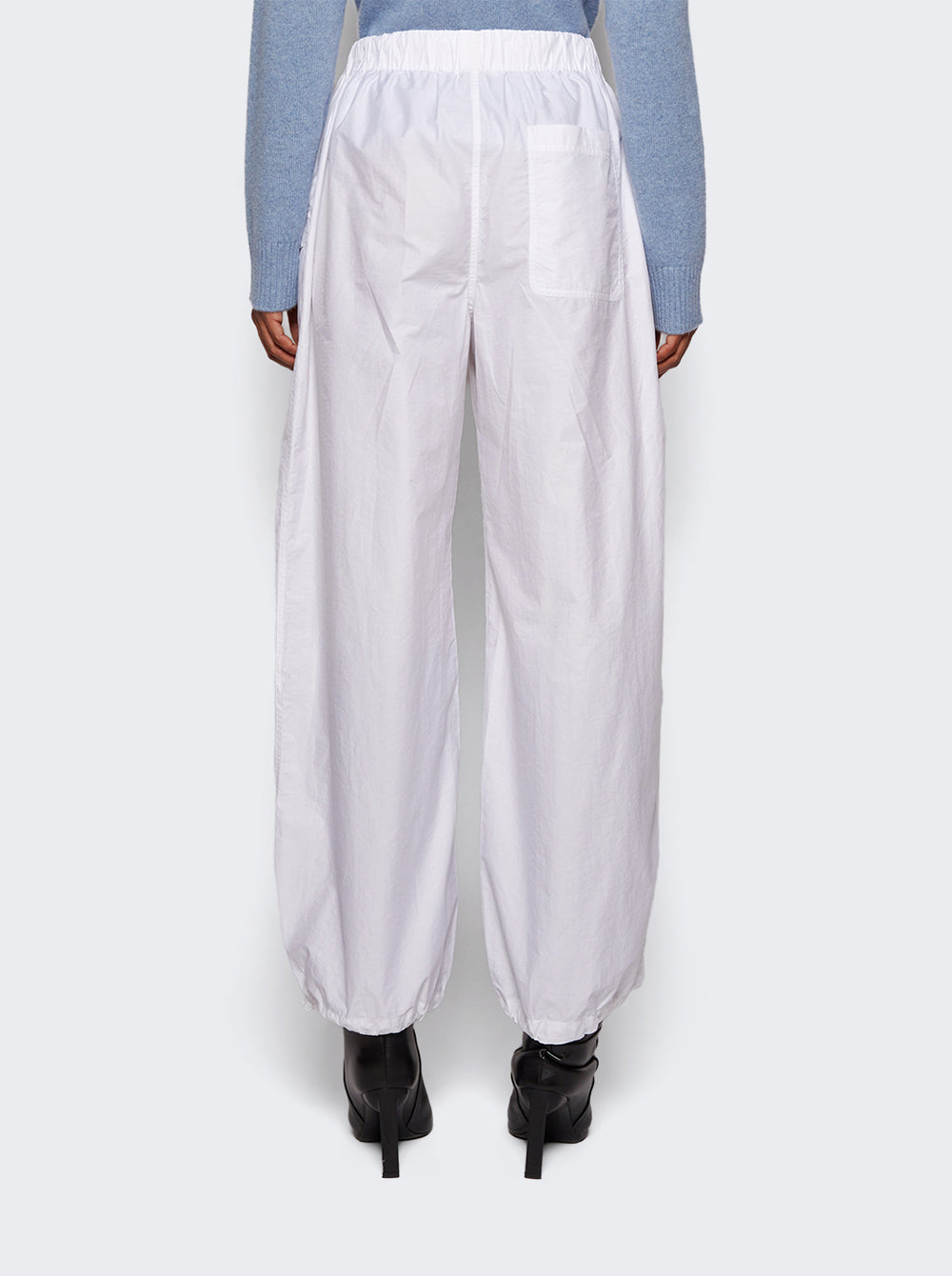 W2205R17_White_05.jpg