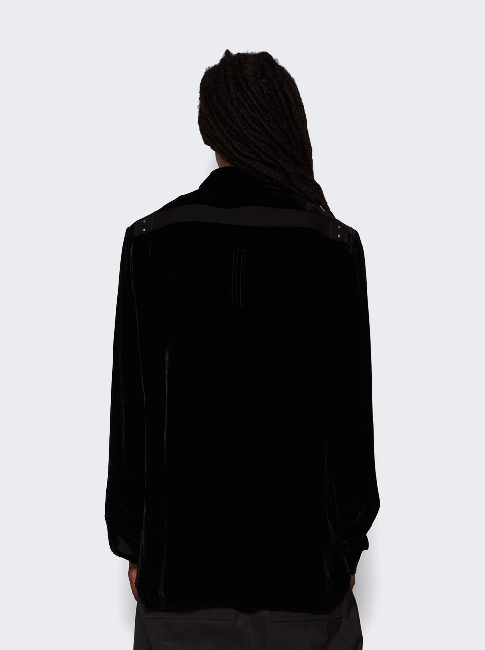 RU02C7237 V_Black_05.jpg
