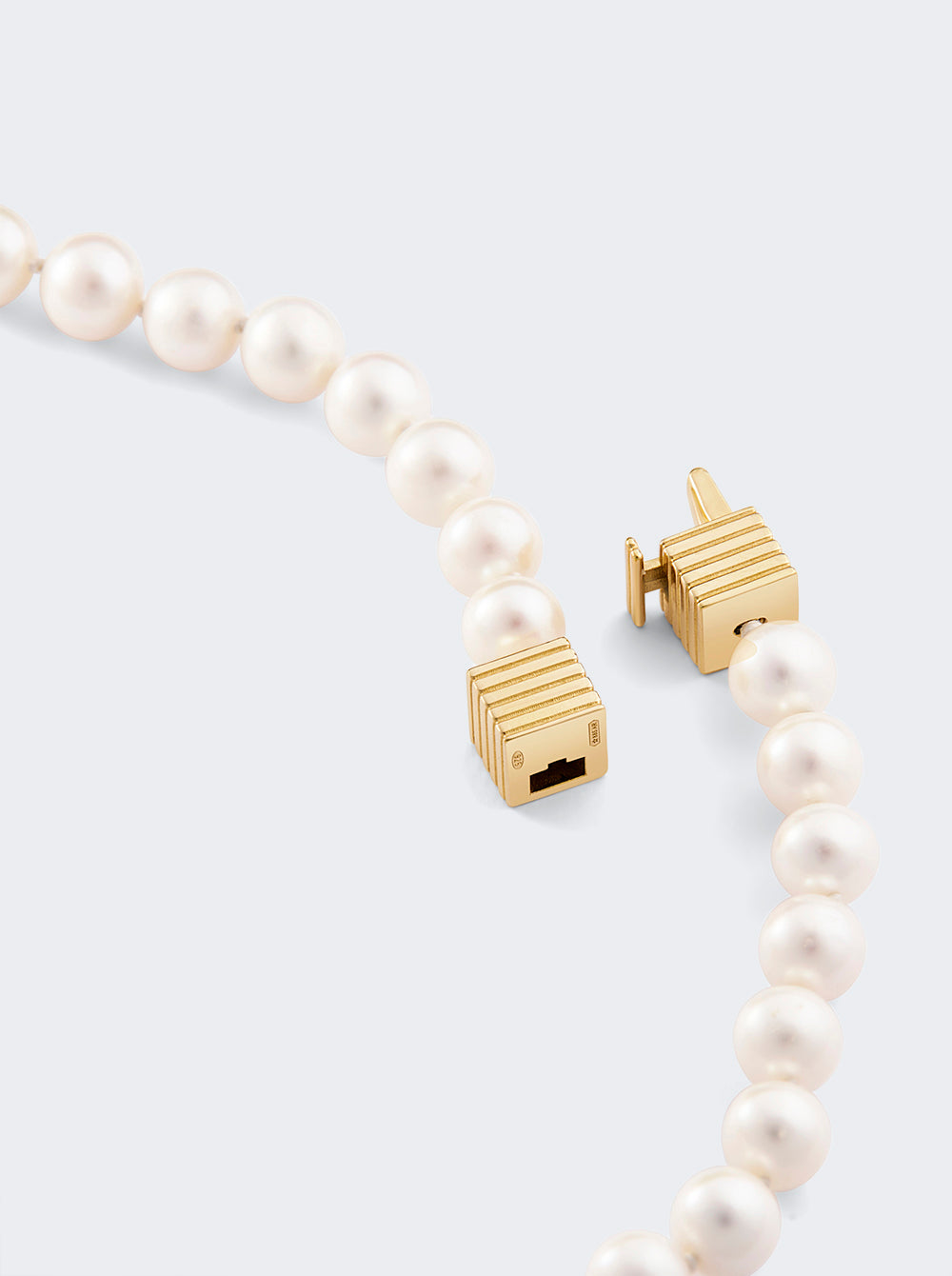 NK9845_White_05.jpg