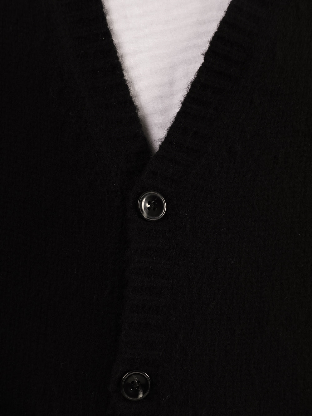 UN20W101_Black_05.jpg