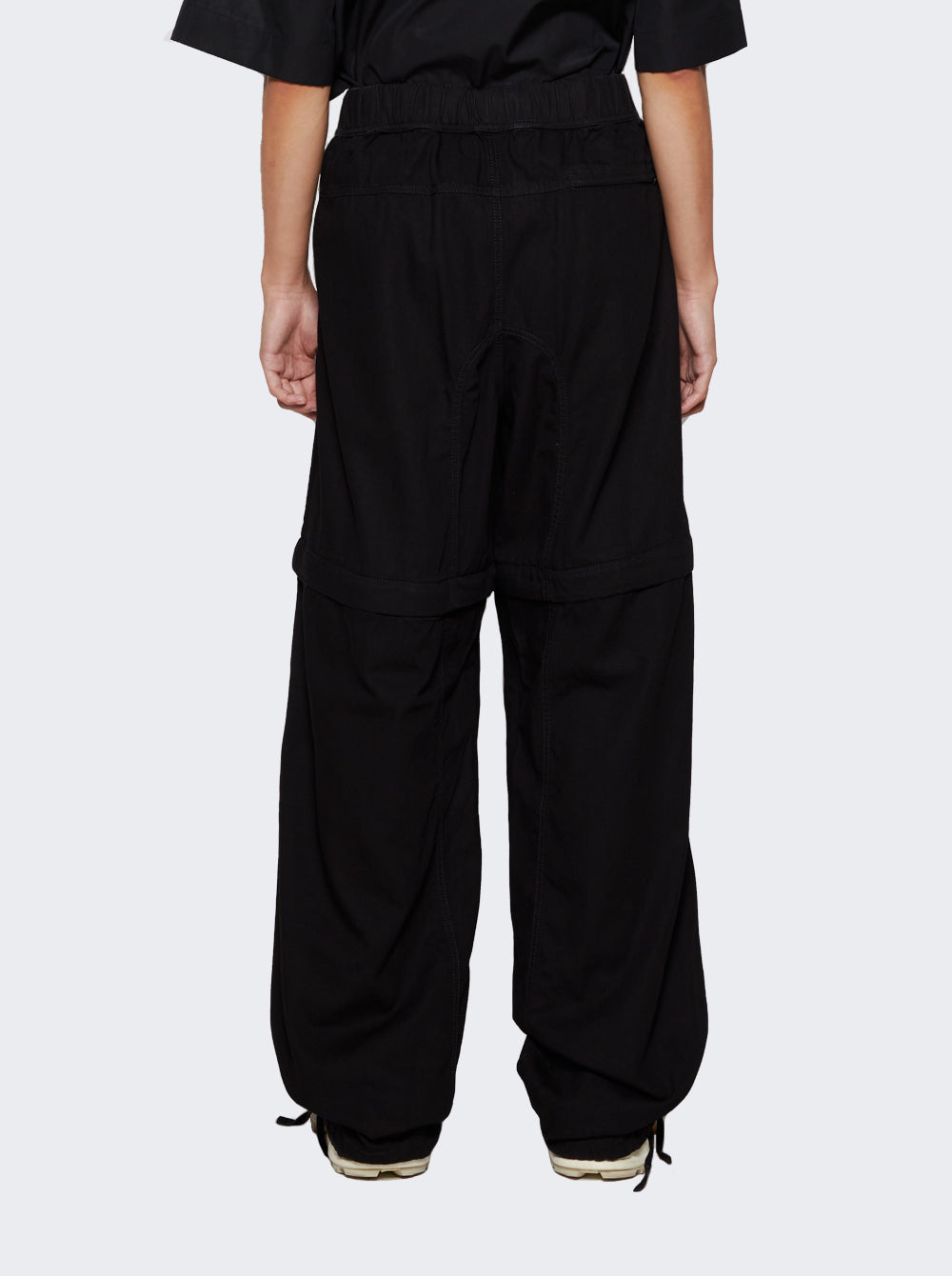 BM51A250KK001_Black_05.jpg