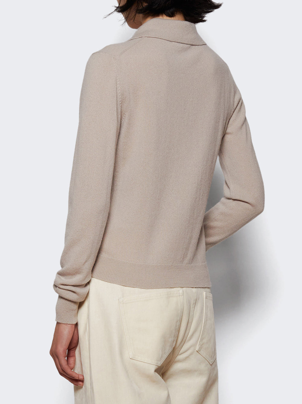 AM9_Off White_05.jpg