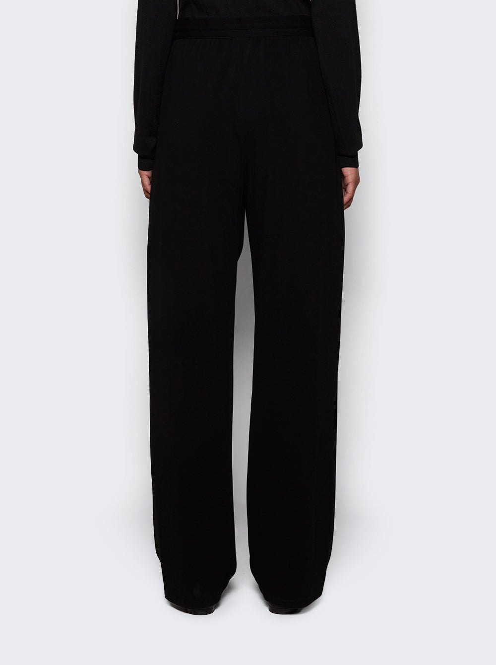 8225 W3179_Black_05.jpg