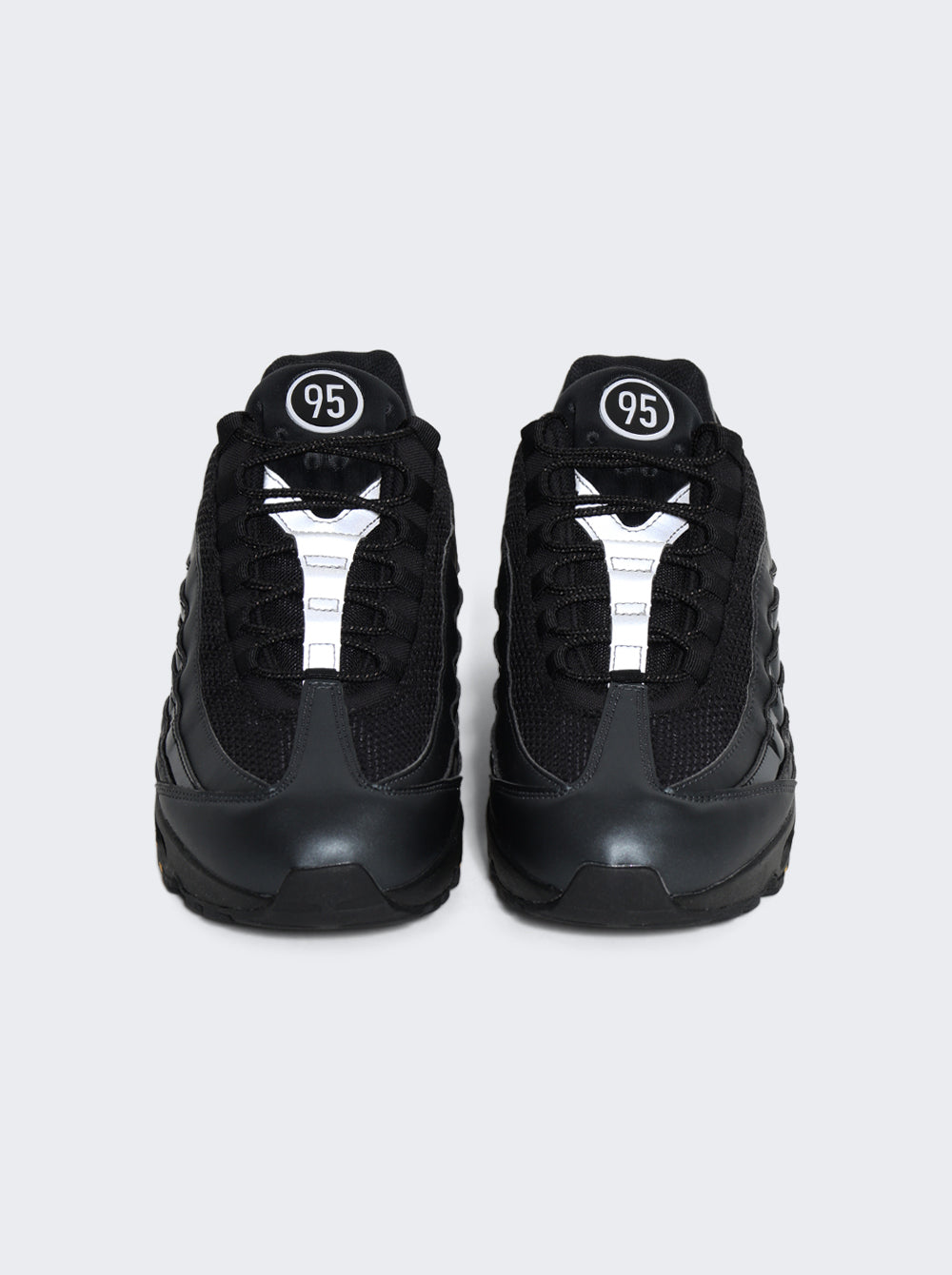 IB6830-001_Black_05.jpg