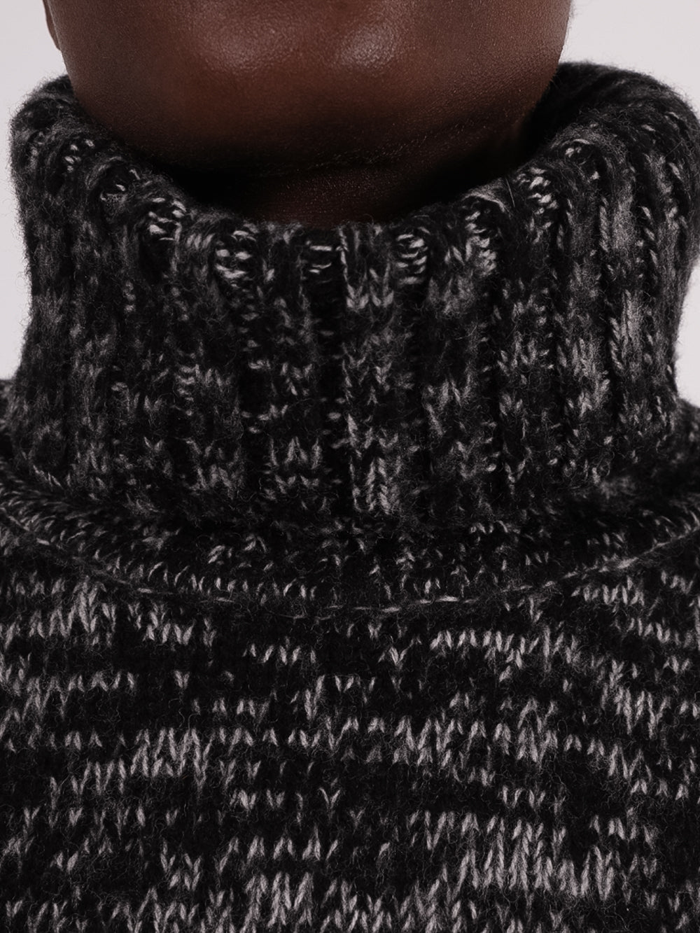 UO86W151_A_06.jpg