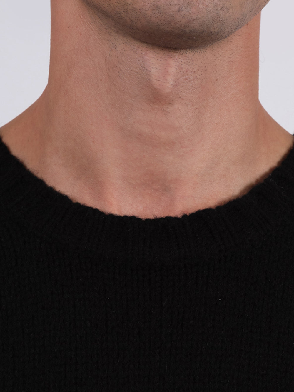 UO05W101_Black_06.jpg