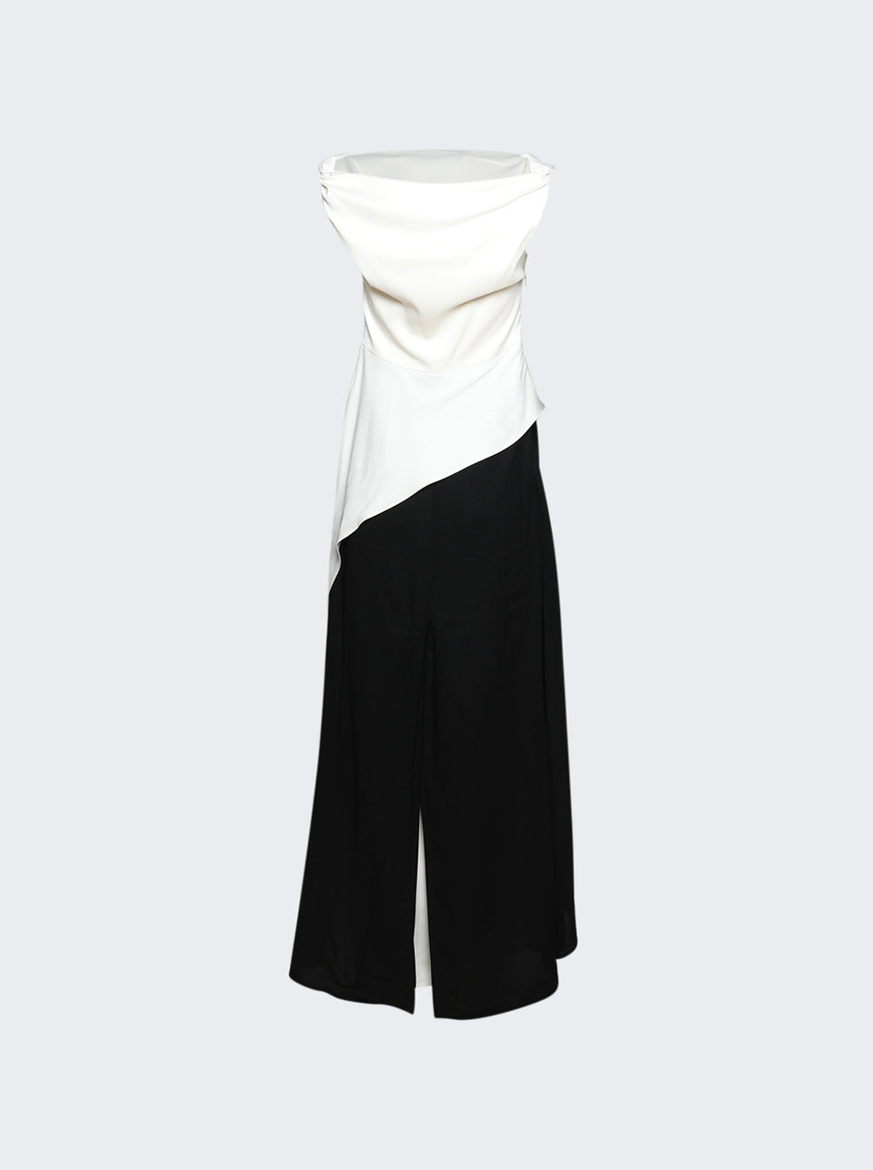 R2623006_Black & White_06.jpg