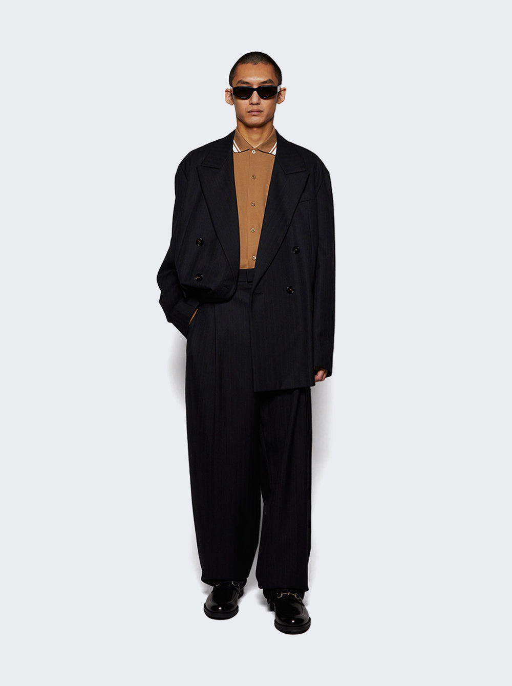 814025 V36K0_Black_999.jpg