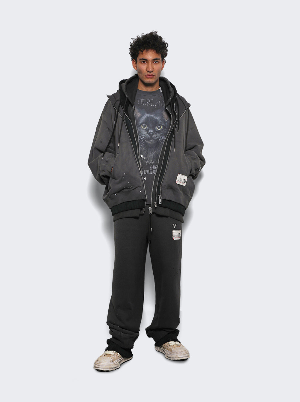 A15PT582_Black_999.jpg